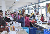青山桥镇：形成完整的皮鞋皮具产业链